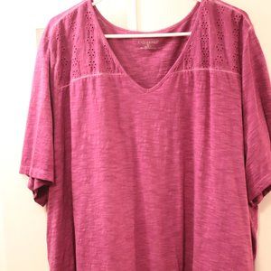 Catherines Shirt with lace like desgin